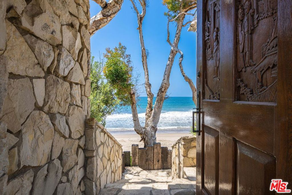 18842 Pacific Coast Highway Property Photo 4