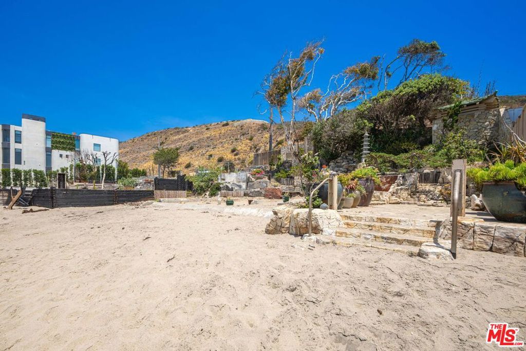 18842 Pacific Coast Highway Property Photo 17