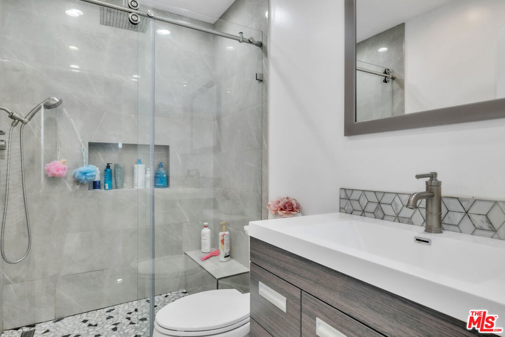 6718 Katherine Avenue Property Photo 13