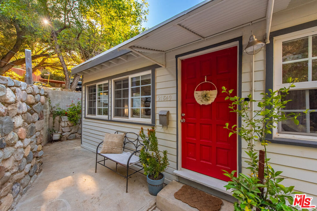 21849 Canon Drive Property Photo 1