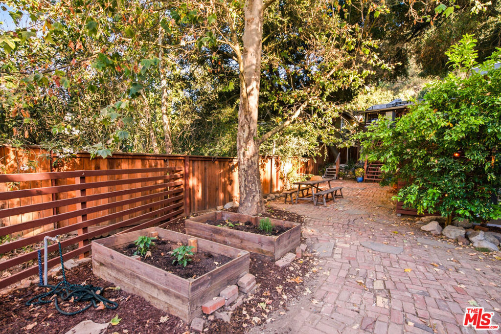 21849 Canon Drive Property Photo 39