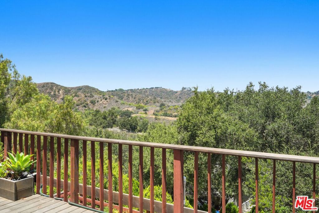 22013 Upper Alta Drive Property Photo 4