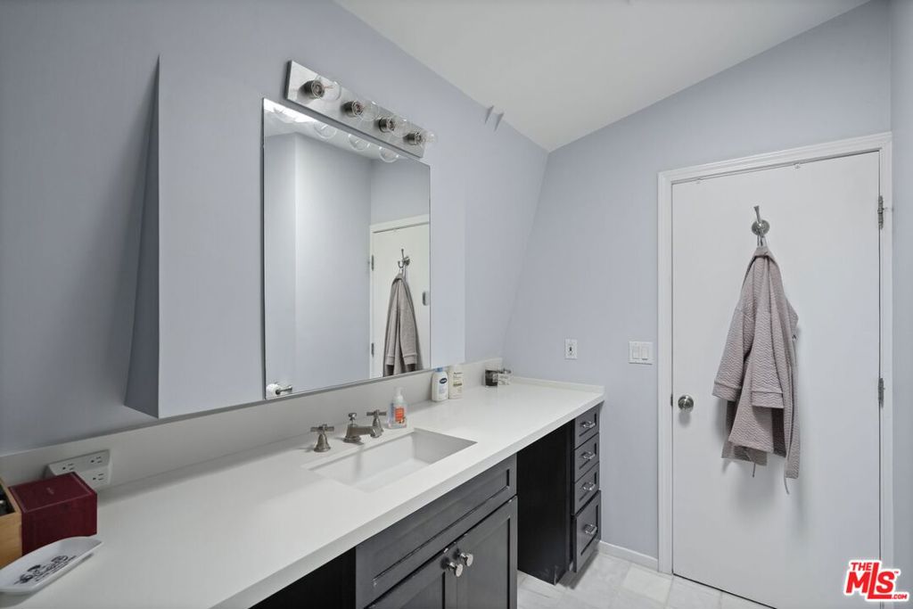 22013 Upper Alta Drive Property Photo 33
