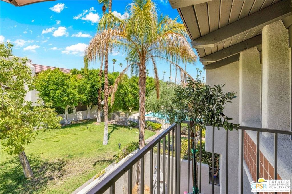 1150 E Amado Road 17b2 Property Photo 2