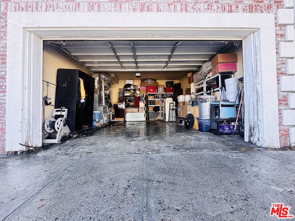 2225 N Cahuenga Boulevard Property Photo 28