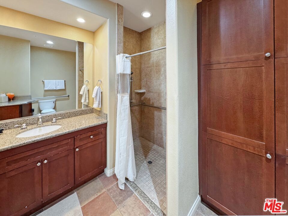 48672 Legacy Drive Property Photo 16