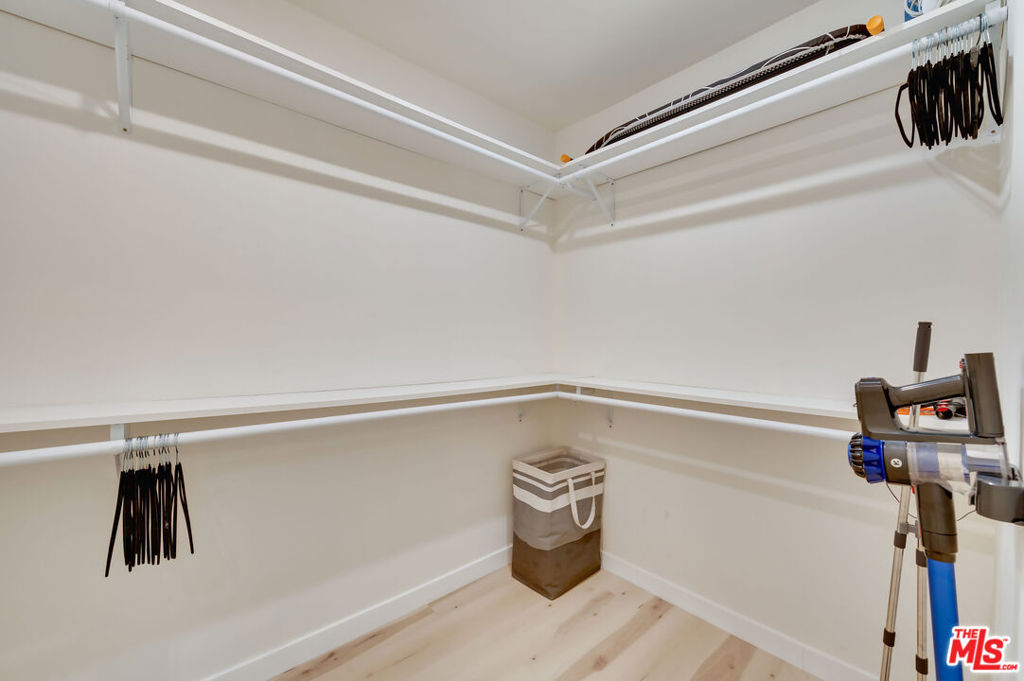 918 N San Vicente Boulevard C Property Photo 8
