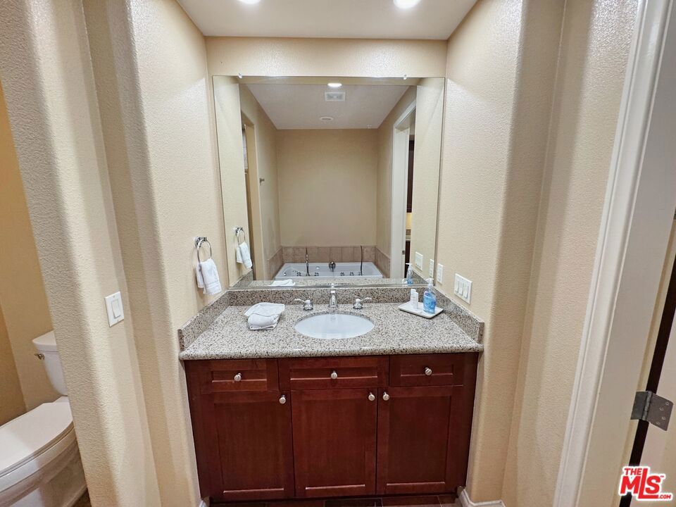 48696 Legacy Drive Property Photo 19