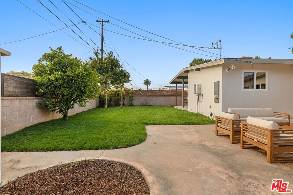 24005 Fulmar Avenue Property Photo 18