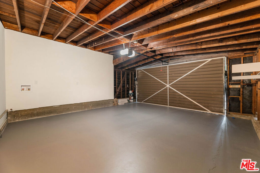 24005 Fulmar Avenue Property Photo 19