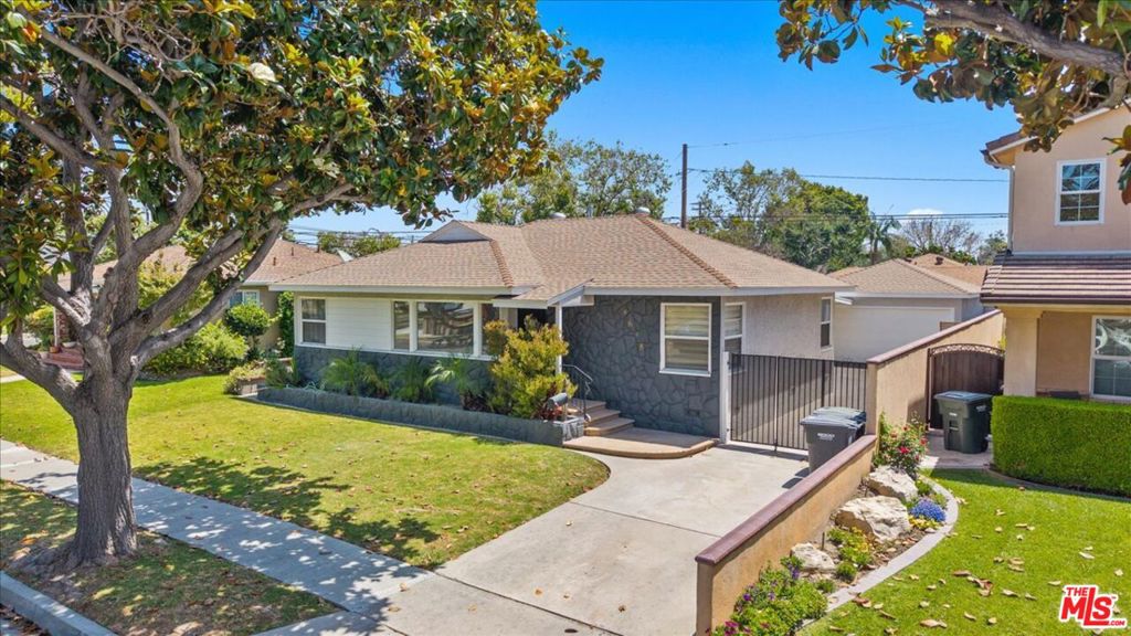 4648 Adenmoor Avenue Property Photo 1