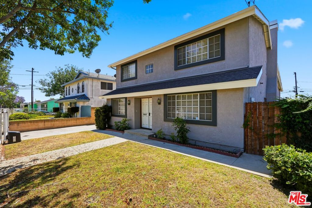 15411 S Berendo Avenue Property Photo 7