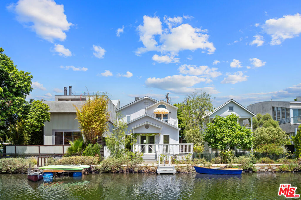 411 Linnie Canal Property Photo 1