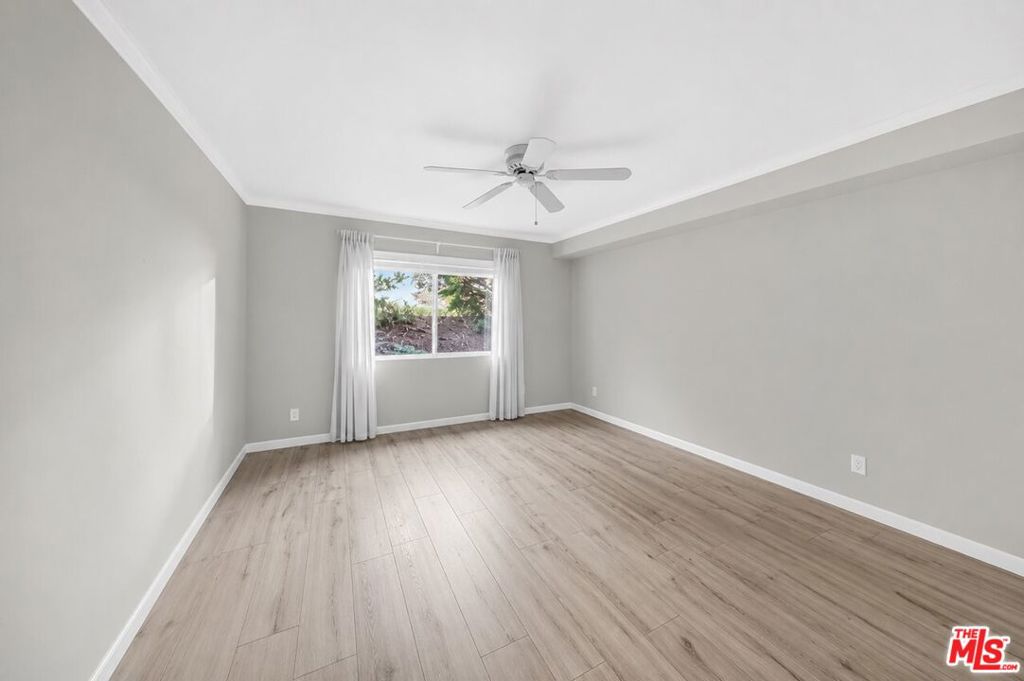 2700 Cahuenga Boulevard 4220 Property Photo 4