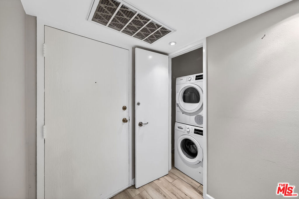 2700 Cahuenga Boulevard 4220 Property Photo 14