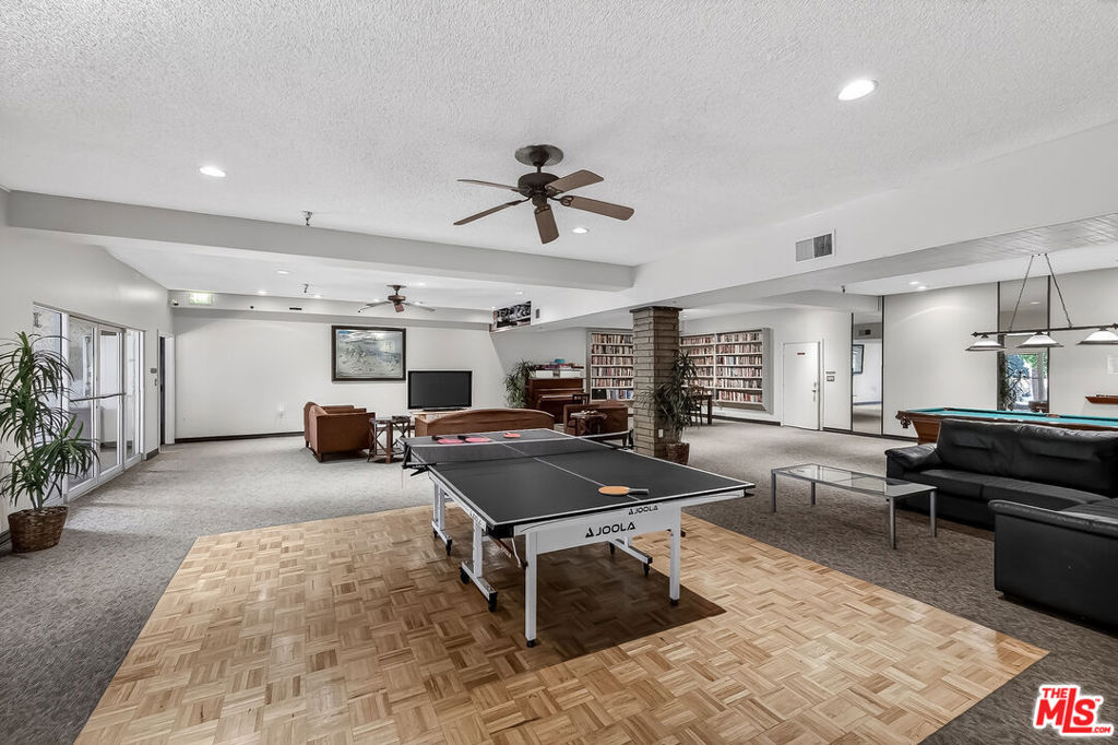 2700 Cahuenga Boulevard 4220 Property Photo 17