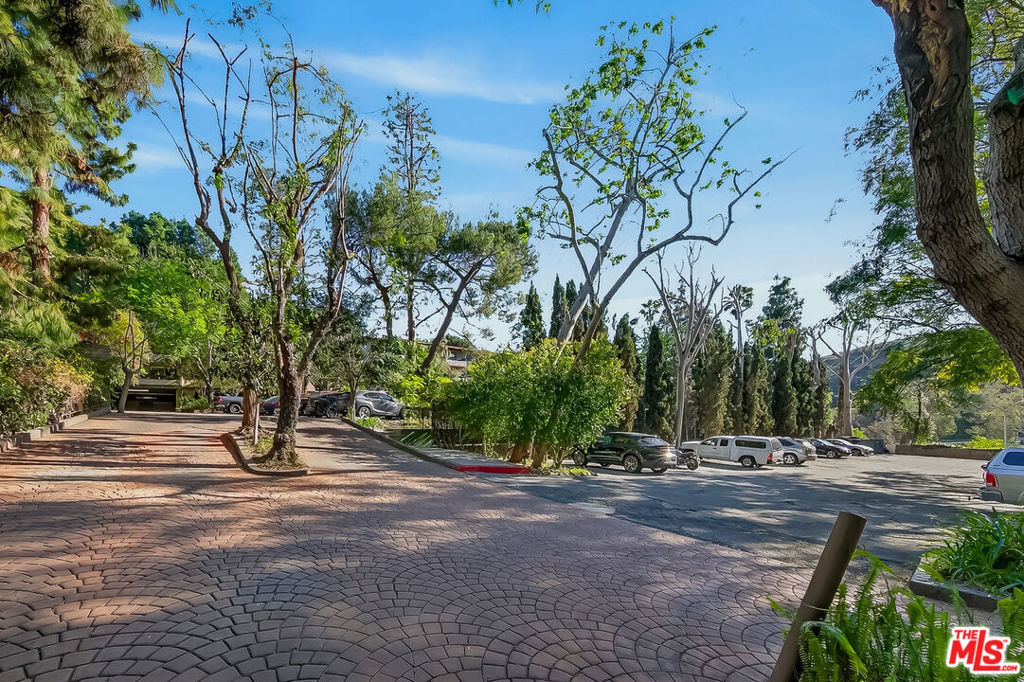 2700 Cahuenga Boulevard 4220 Property Photo 23