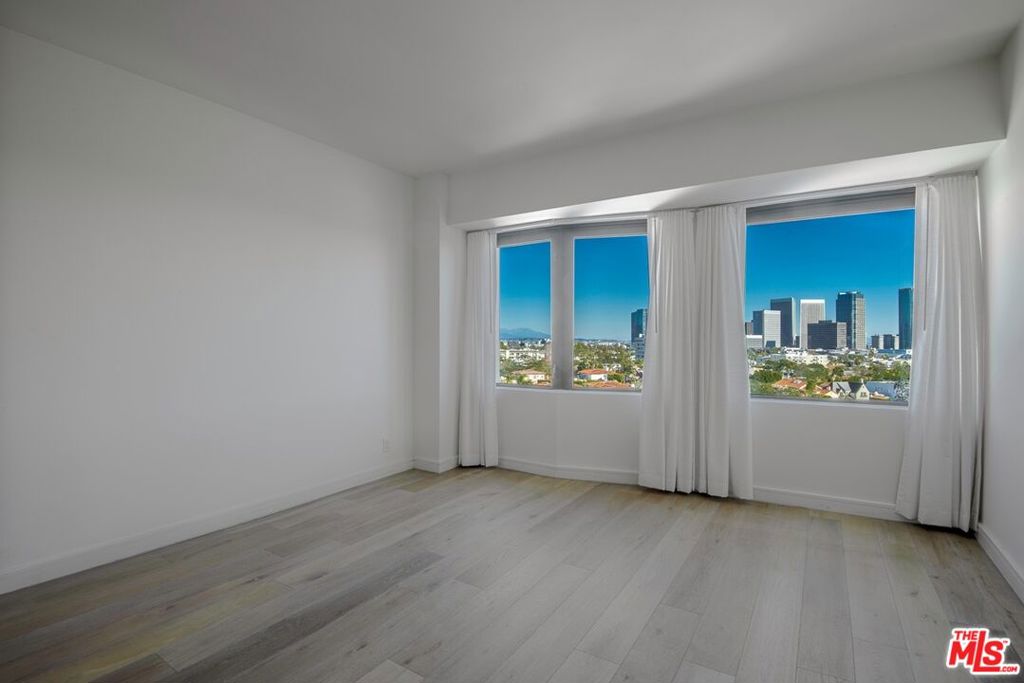 10520 Wilshire Boulevard 1004 Property Photo 4