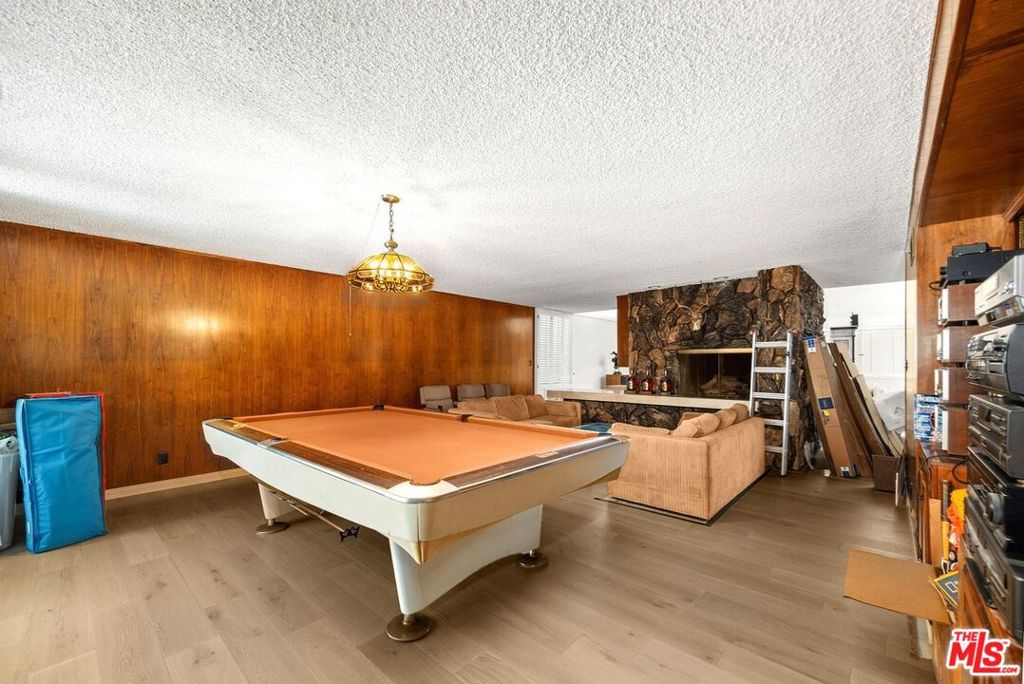 6505 S Halm Avenue Property Photo 13