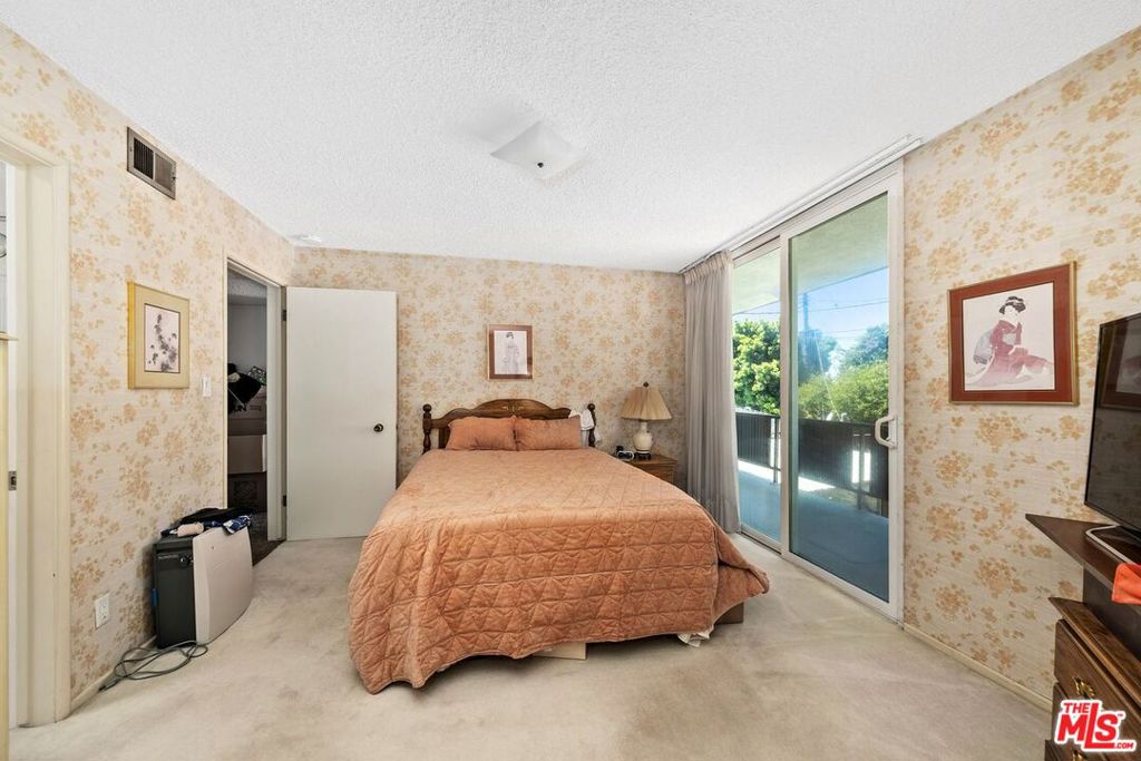 6505 S Halm Avenue Property Photo 29