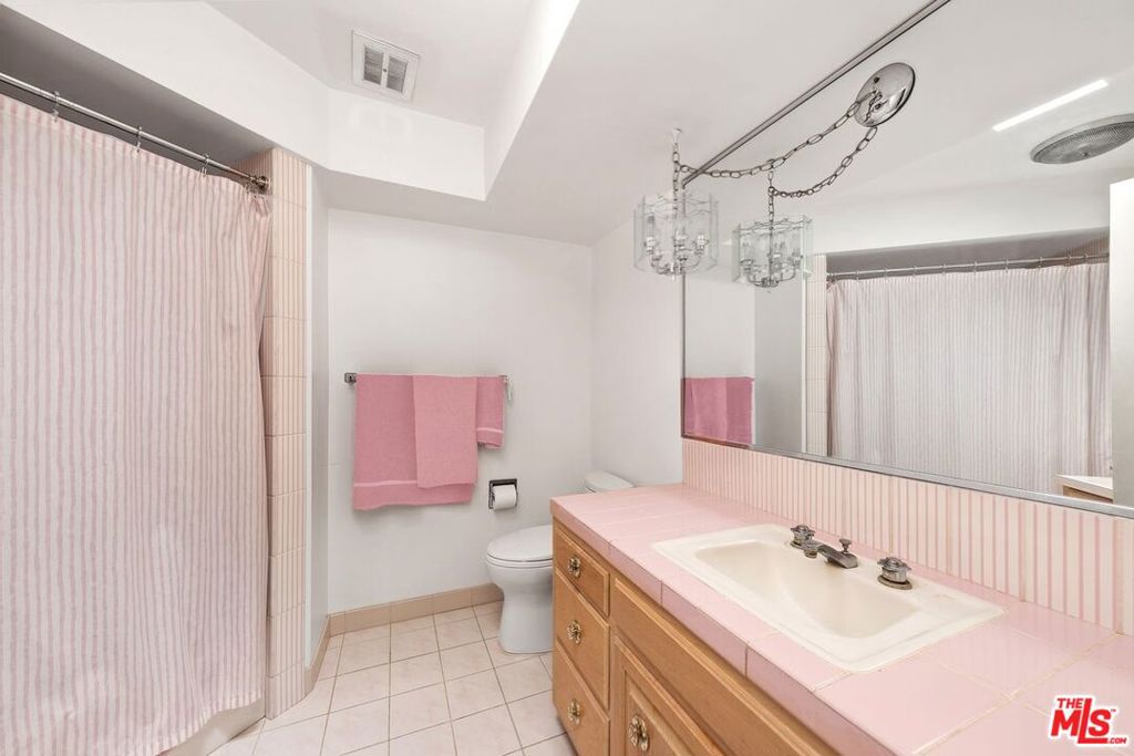 6505 S Halm Avenue Property Photo 30