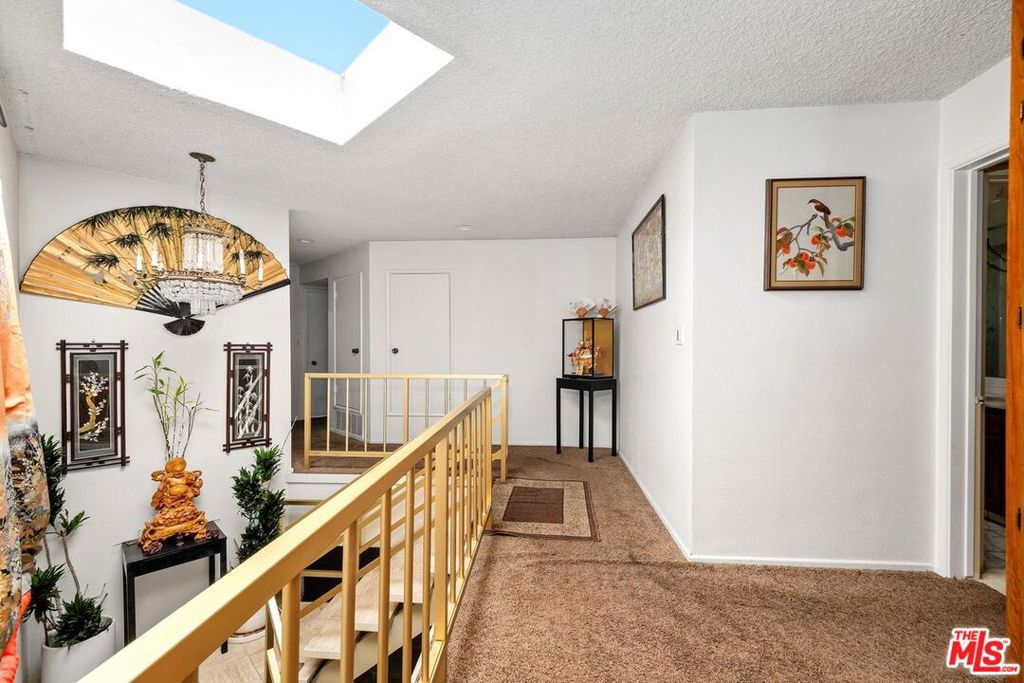 6505 S Halm Avenue Property Photo 31