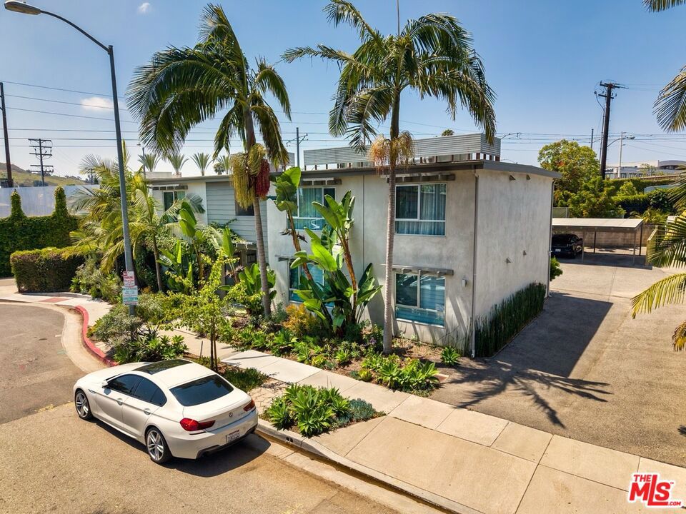 3425 Helms Avenue Property Photo 6