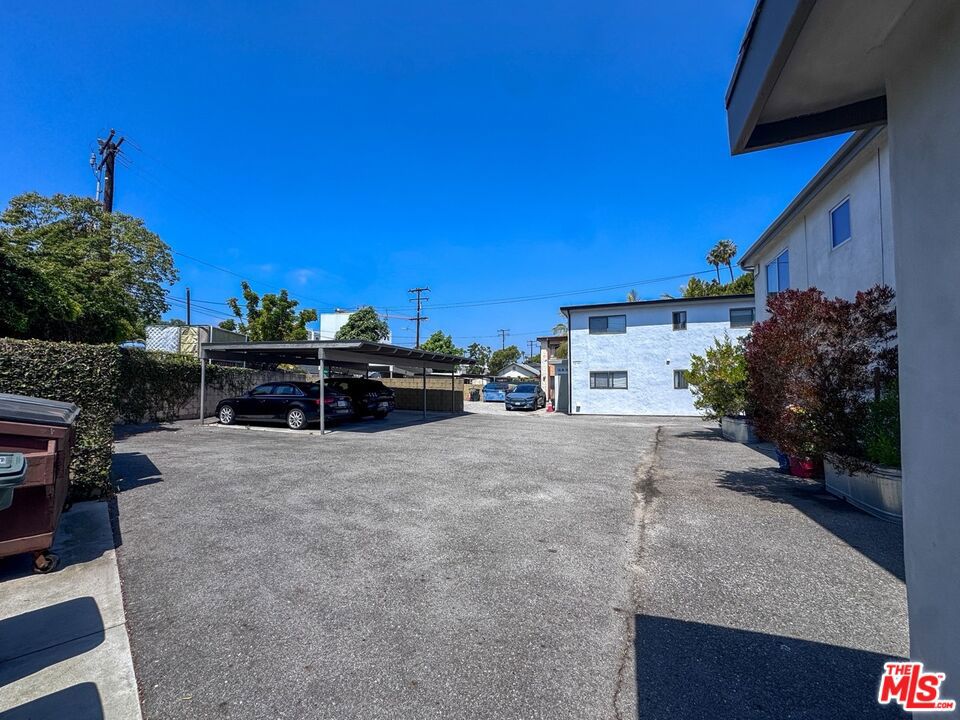 3425 Helms Avenue Property Photo 10