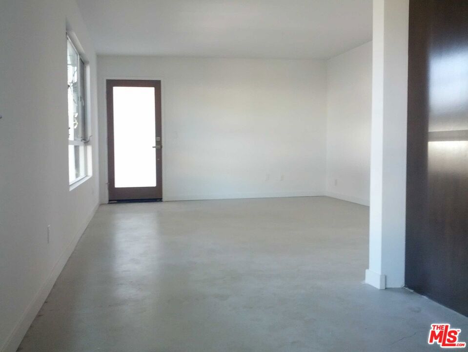 3425 Helms Avenue Property Photo 29