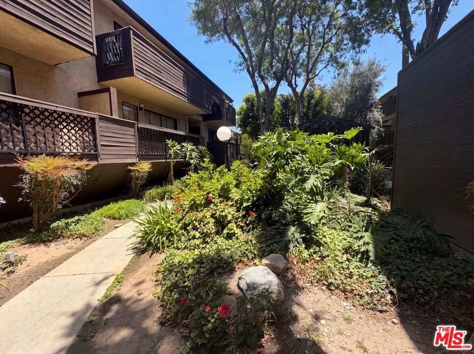 7300 Corbin Avenue M Property Photo 1