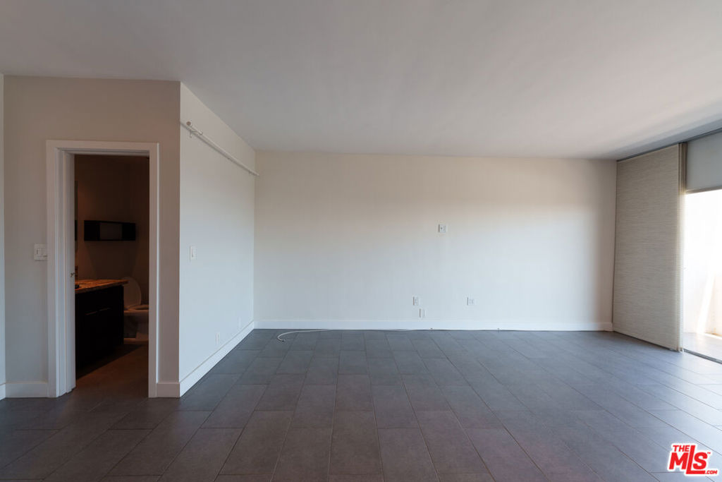 1131 Alta Loma Road 207 Property Photo 6