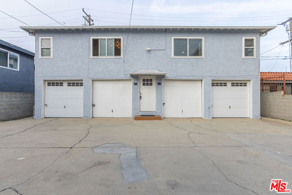 811 E Nutwood Street Property Photo 4