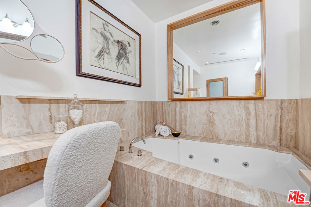 10724 Wilshire Boulevard 1607 Property Photo 33