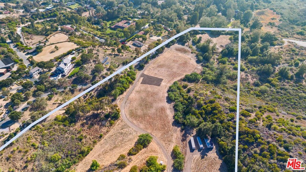 5737 Bonsall Drive Property Photo 7