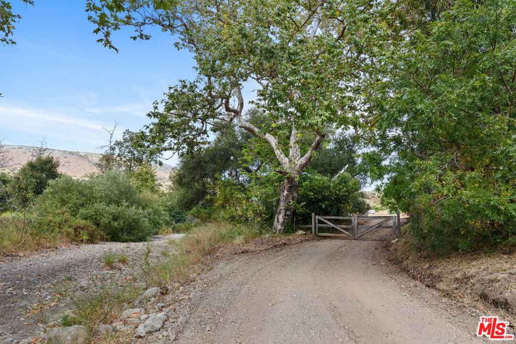 5737 Bonsall Drive Property Photo 8