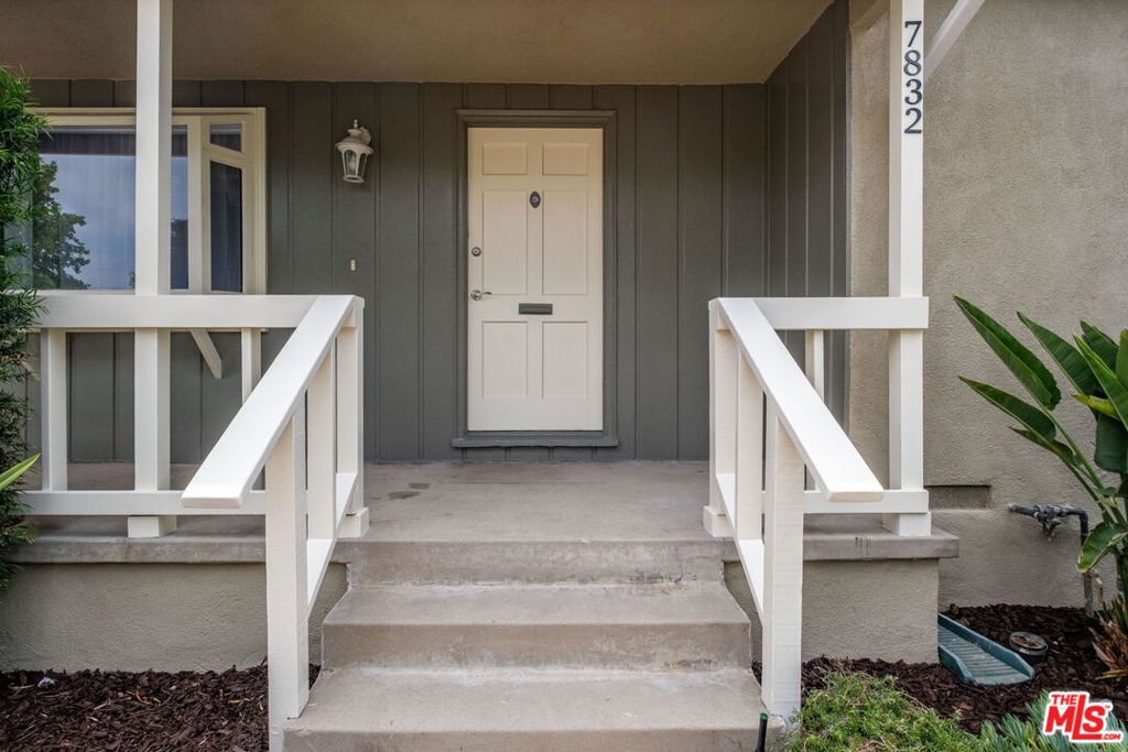 7832 Midfield Avenue Property Photo 8