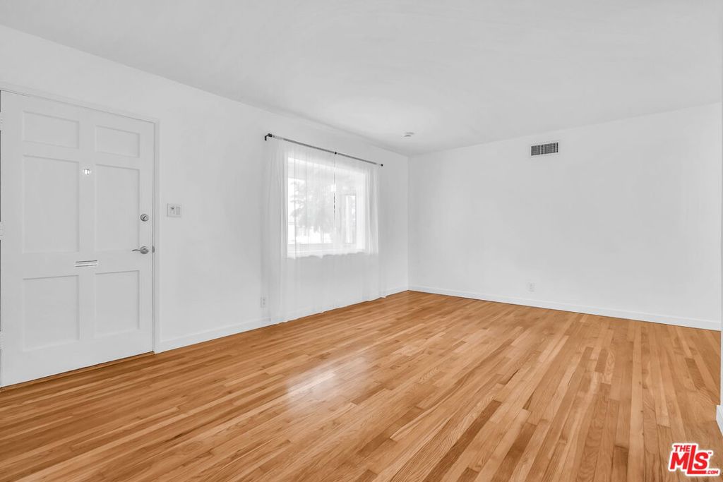 7832 Midfield Avenue Property Photo 11