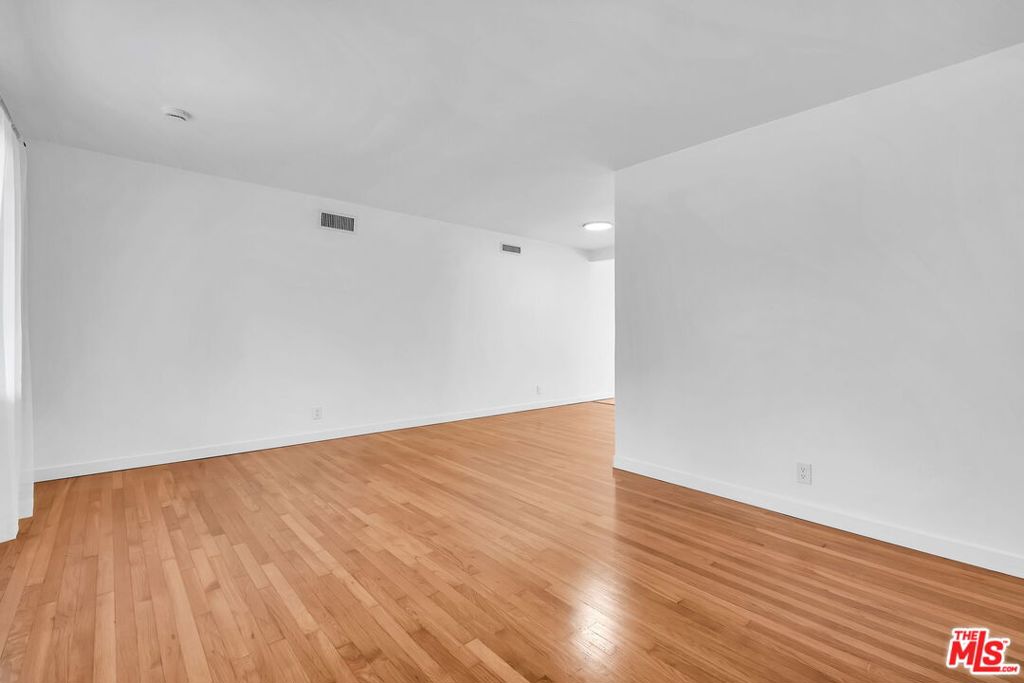 7832 Midfield Avenue Property Photo 14