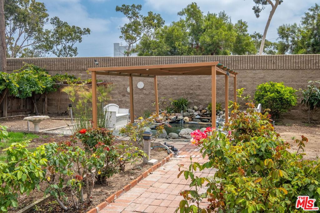 7832 Midfield Avenue Property Photo 50