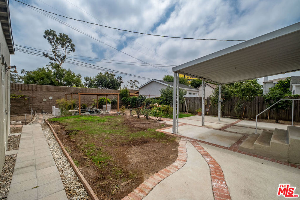 7832 Midfield Avenue Property Photo 55