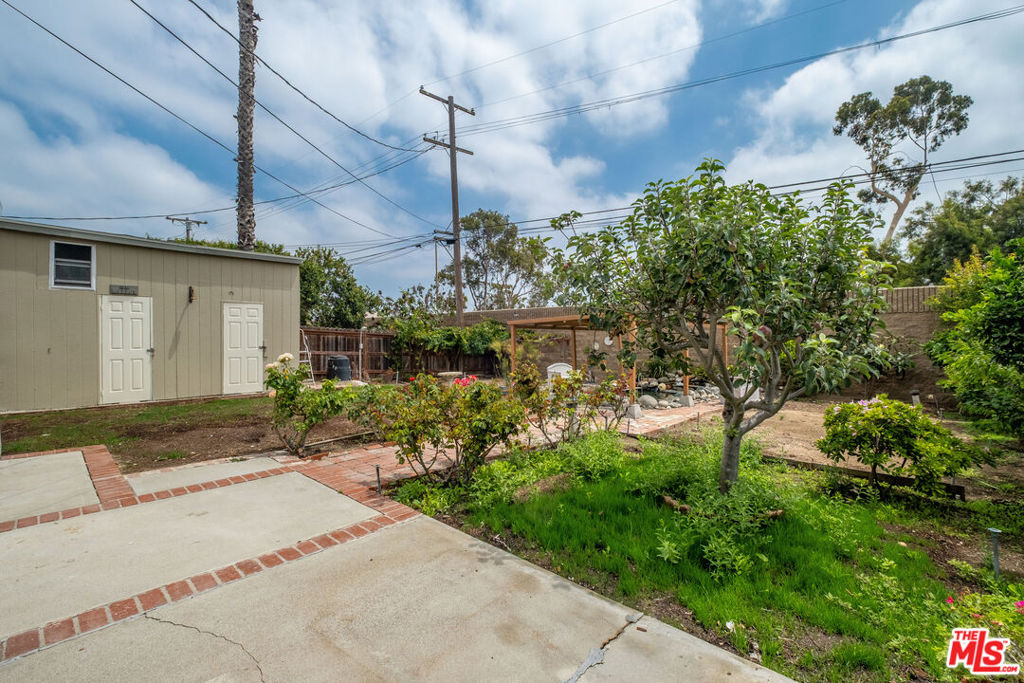 7832 Midfield Avenue Property Photo 56