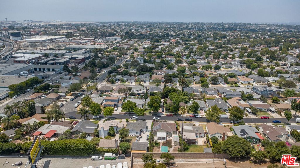 7832 Midfield Avenue Property Photo 59