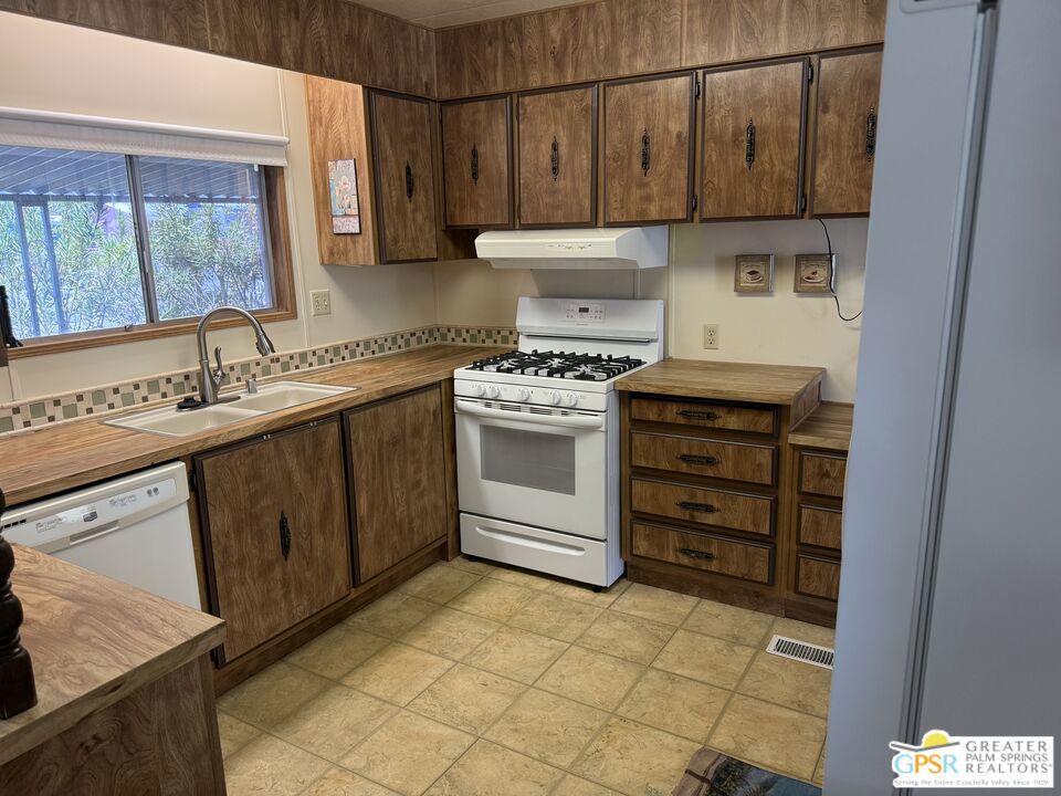 17625 Langlois Road 110 Property Photo 10
