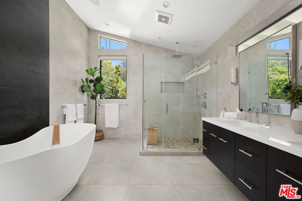 2110 Westridge Road Property Photo 19