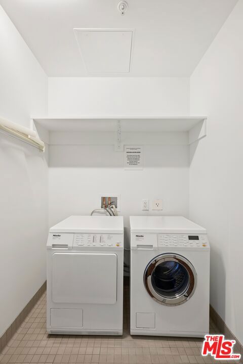 6250 Hollywood Boulevard 12i Property Photo 15