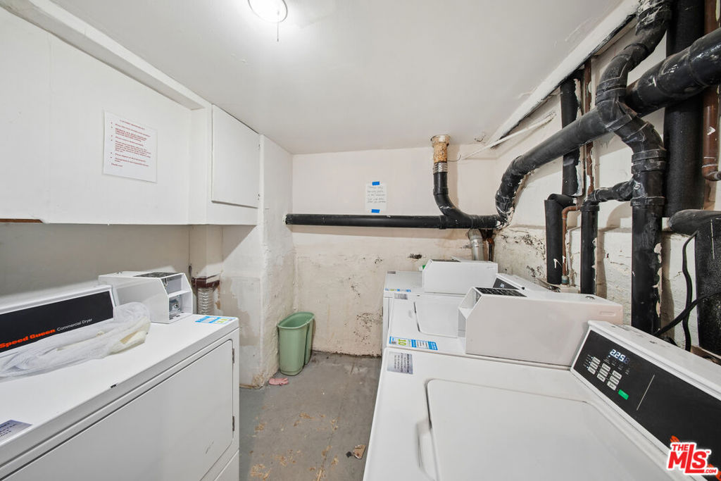 1267 Vin Scully Avenue 1/2 Property Photo 10
