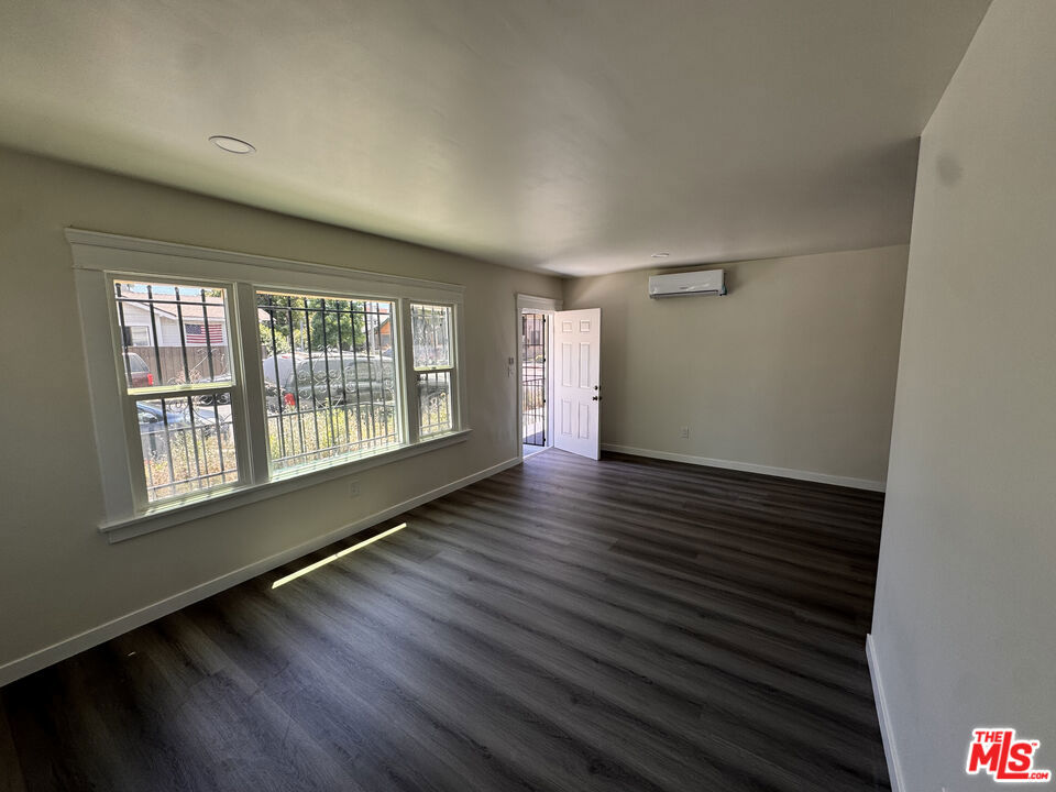 1100 Saint Louis Avenue Property Photo 3