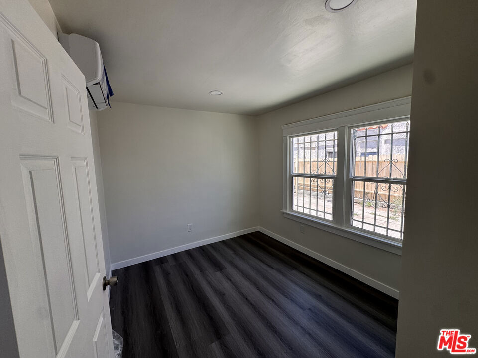 1100 Saint Louis Avenue Property Photo 4