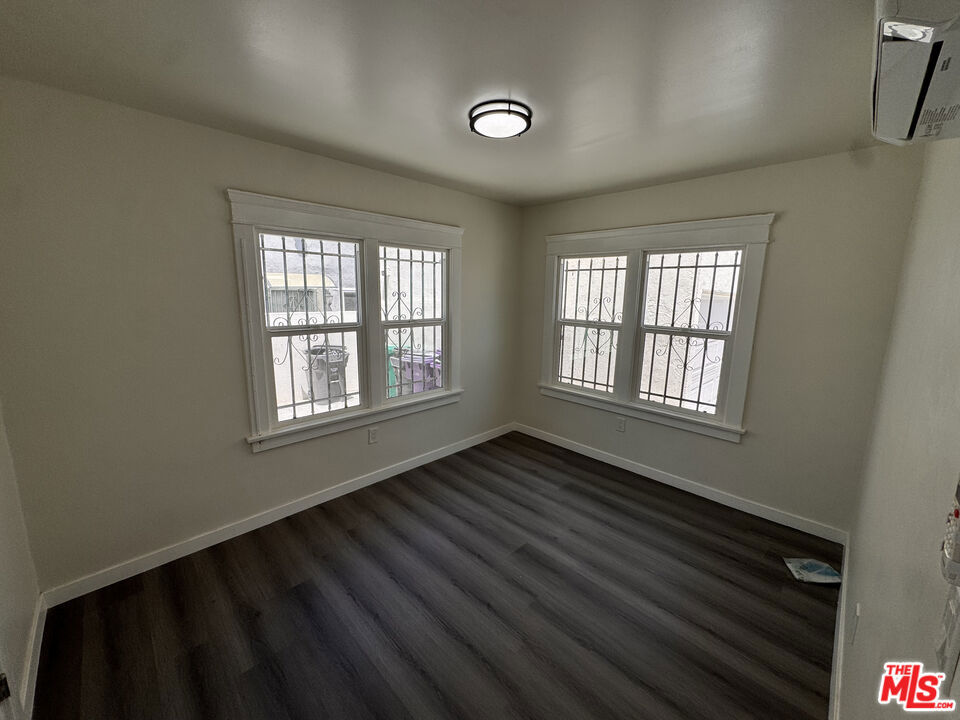 1100 Saint Louis Avenue Property Photo 10