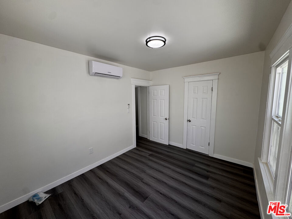 1100 Saint Louis Avenue Property Photo 11